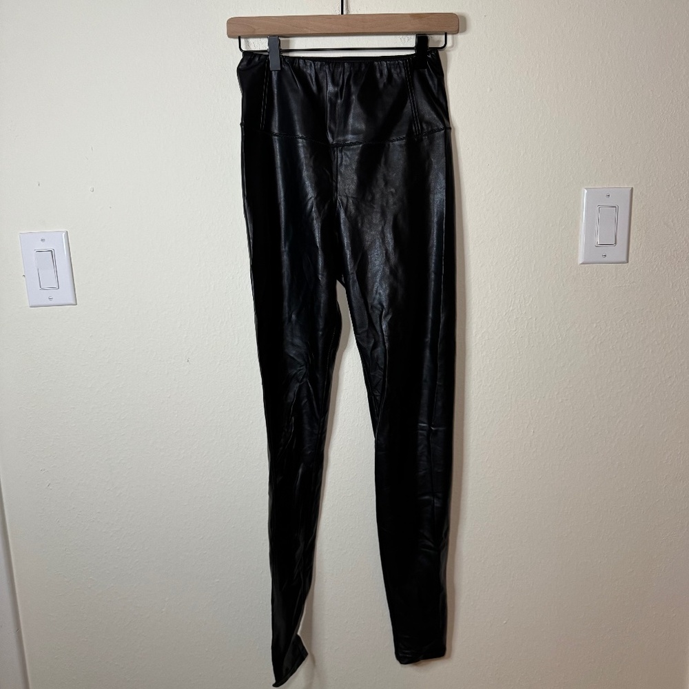 Wilfred Free Faux Leather Leggings Women's SM Black Edgy Sleek Night Out
